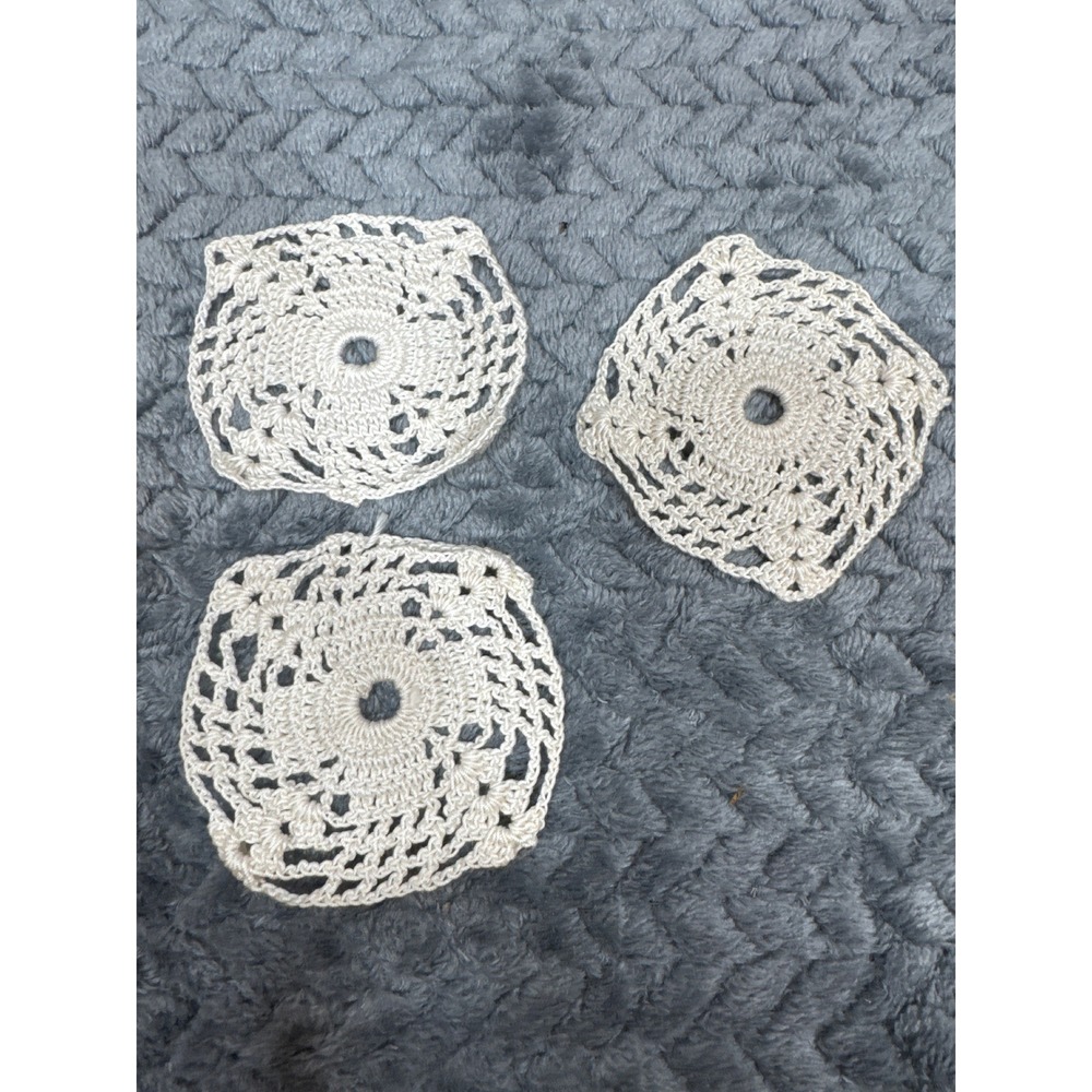 Vintage Handmade Crochet Lace Doilies Cream Cotton Set of 3‎ Miniature 2.75 Inch